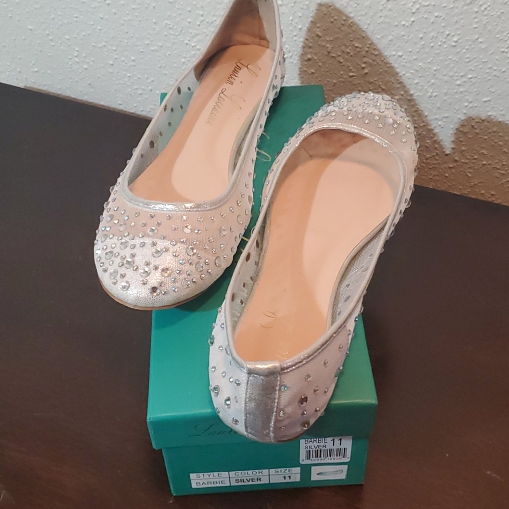 Silver jeweled ballerina slipper size 11m